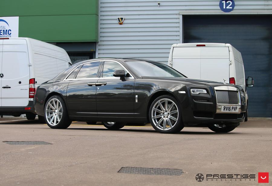  Rolls-Royce Ghost on Vossen Wheels (CV4) 2017 года  (фото 6 из 6)